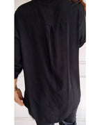 Laluna® | Casual top met pailletteninzet en knopen