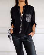 Laluna® | Casual top met pailletteninzet en knopen
