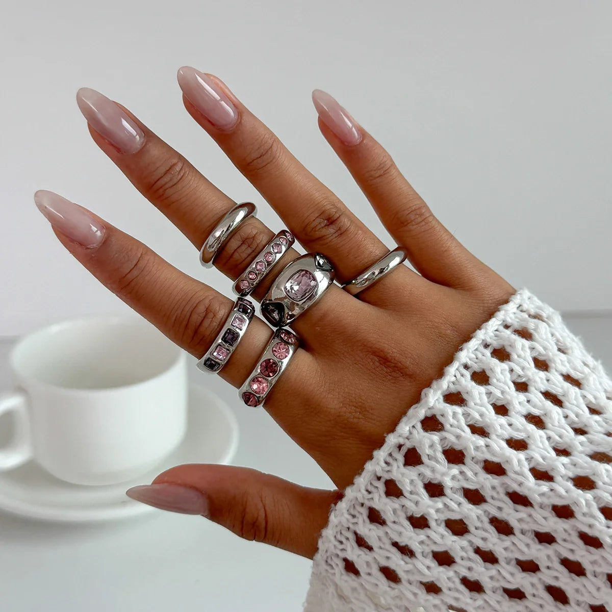 Set van 6 Goudkleurige Ringen met Paarse Zirkoon – Verstelbaar & Luxe Afwerking