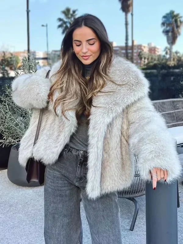 Sara | Stijlvolle Cropped Bontjas