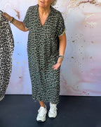 Laluna® | V-hals jurk met luipaardprint