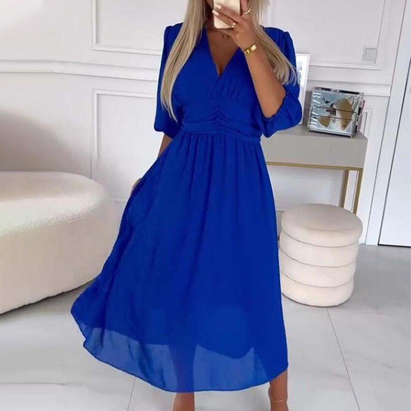Laluna® | Chiffon Jurk met Puntige Halslijn